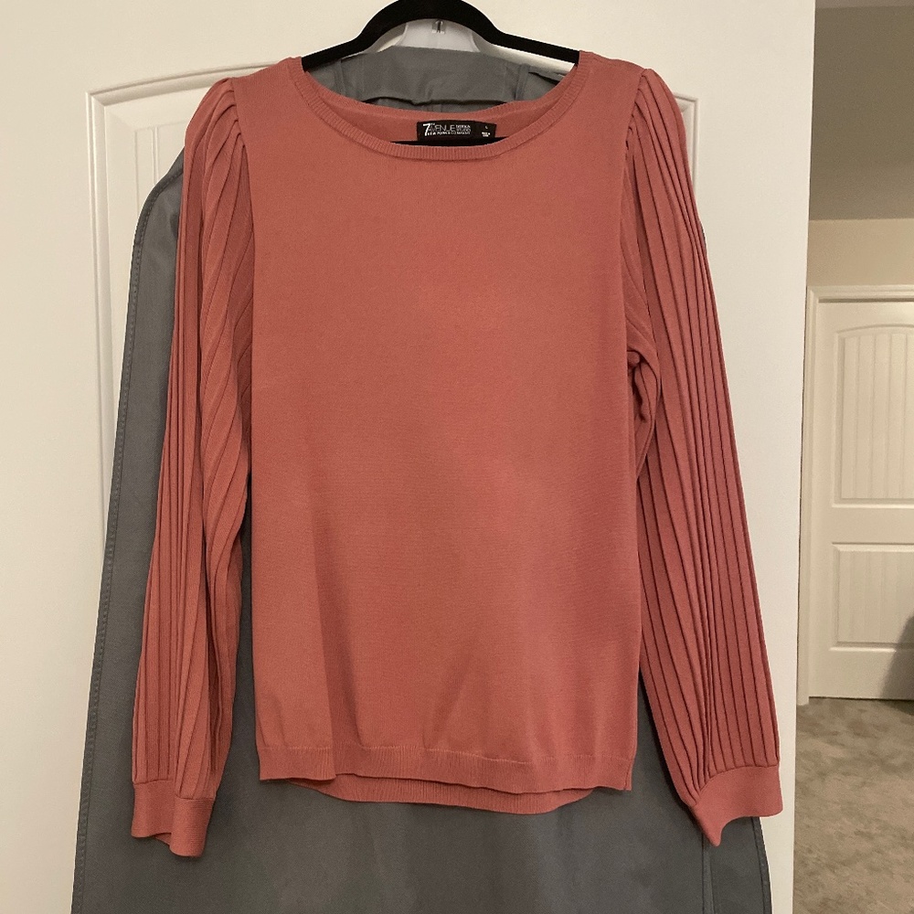 Sweater never worn